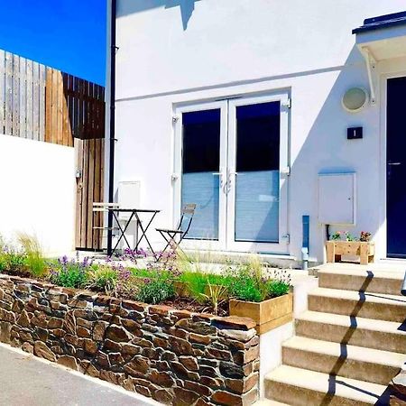 Modern Chic Summer Holiday Retreat. New Quay Exterior foto